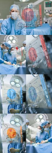   / Doctors in the operational room - Stock photo