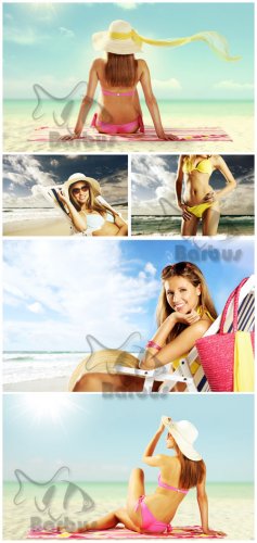 The girl on a solar beach /     - Photo stock